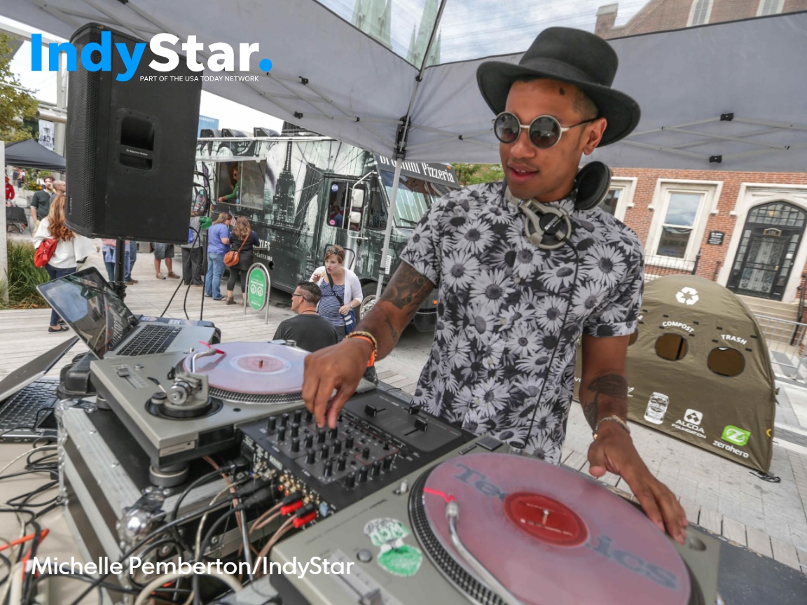 317lindquist's tweet photo. Latest additions to the @IndyStar list of online entertainment: A 24-hour DJ and producer festival to benefit the Indianapolis service industry (kicking off at 3p today!) and a @WalkerCounty house party — https://t.co/xAsq1wZogy https://t.co/nAyugTfj9O