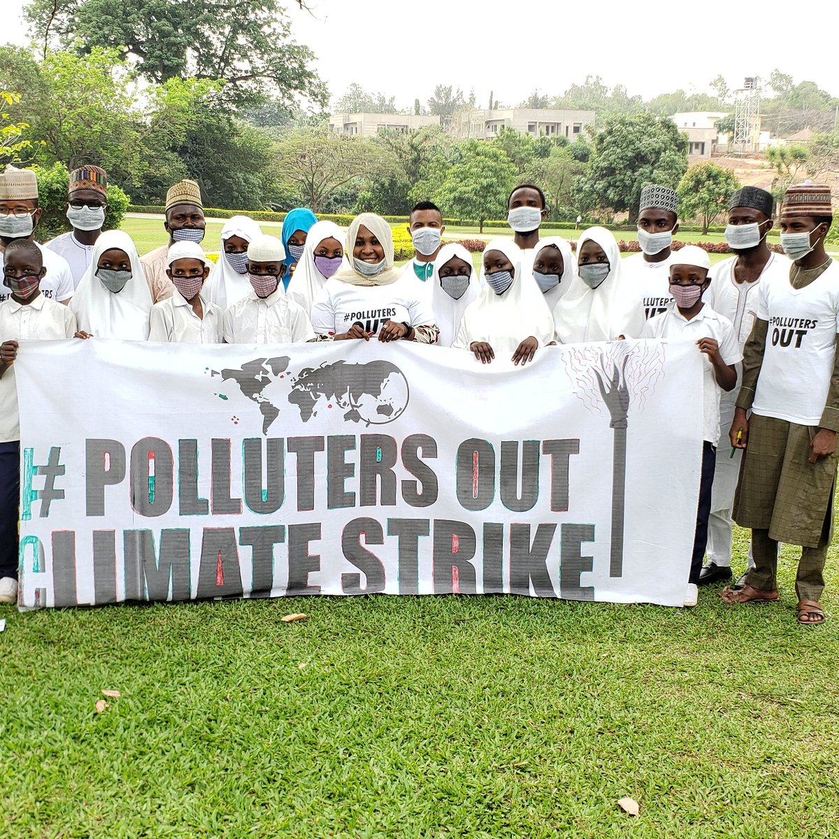 rhuqaeyerh's tweet photo. We demand polluters out of all national negotiations and decisions. #COP26 #unfccc #PollutersOut #6dnow https://t.co/TeTplrRzZ6