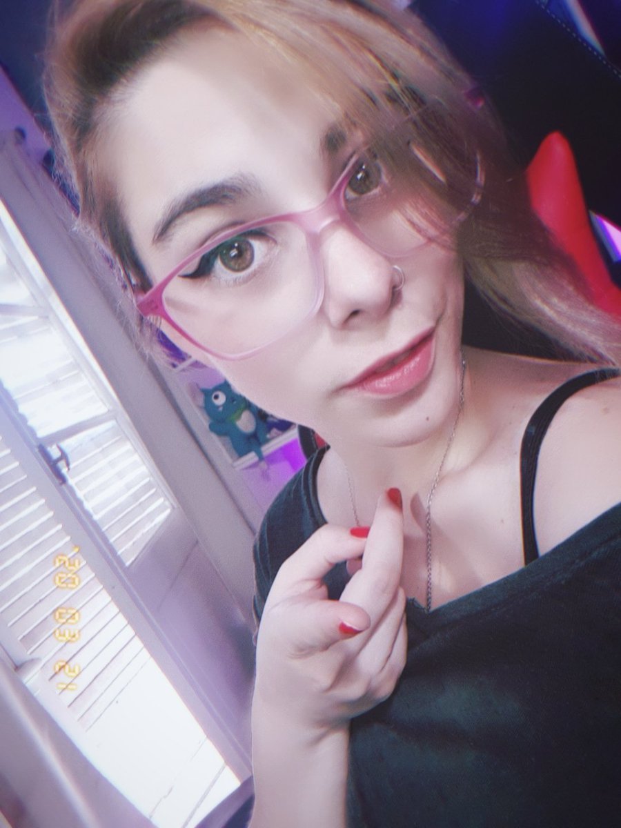 kronopia's tweet photo. 🔴 EN VIVO
Arrancamos este #flashstream creando nuestro barrio ideal en @LosSimsES ya que nosotros nos quedamos #encasa 💚
https://t.co/I4lhxBbWsk
#twitch #CuarentenaTotal #lossims
@EAlatam https://t.co/LF9mZFqk1I
