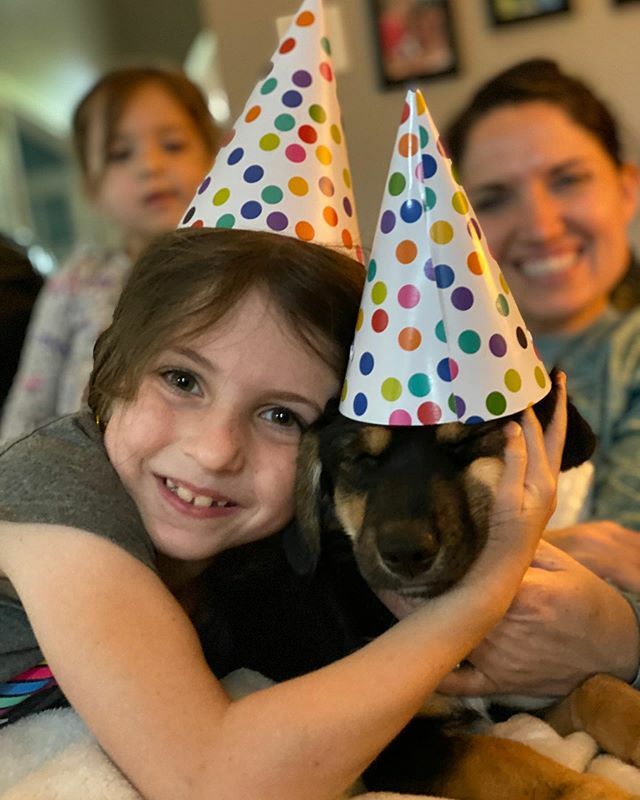 Clint155's tweet photo. Well today is Day 9 of self quarantine and Day 2 of KATES Birthday... day one was “terrible” no friends and rain all day... (none of these are true). S/o to drive by Happy Birthdays from @whitelizabeth07 and FaceTimes from @wrynnh @emmawyllie7 @katywylli… https://t.co/qHc9xs37o9 https://t.co/1Y5fARlI0h