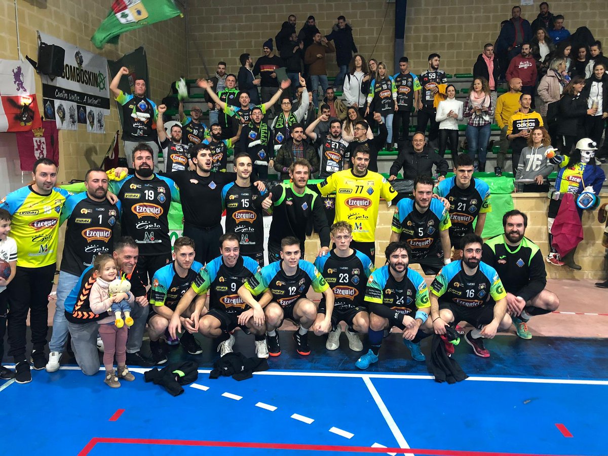 BmCuatroValles's tweet photo. Aceptamos el reto de nuestros compañeros y vecinos del @ADEMARLEON 🦁

Tenemos muchas ganas de volver a  ver a toda nuestra gente y a nuestra #bomboskina de nuevo ✅👏🏻

Y nominamos a nuestros amigos de ...⛓🤔 @bmsalamanca y a @balopal 

#GoCuatroValles #SomosLaRobla #Afición https://t.co/O1sZMEGIGa