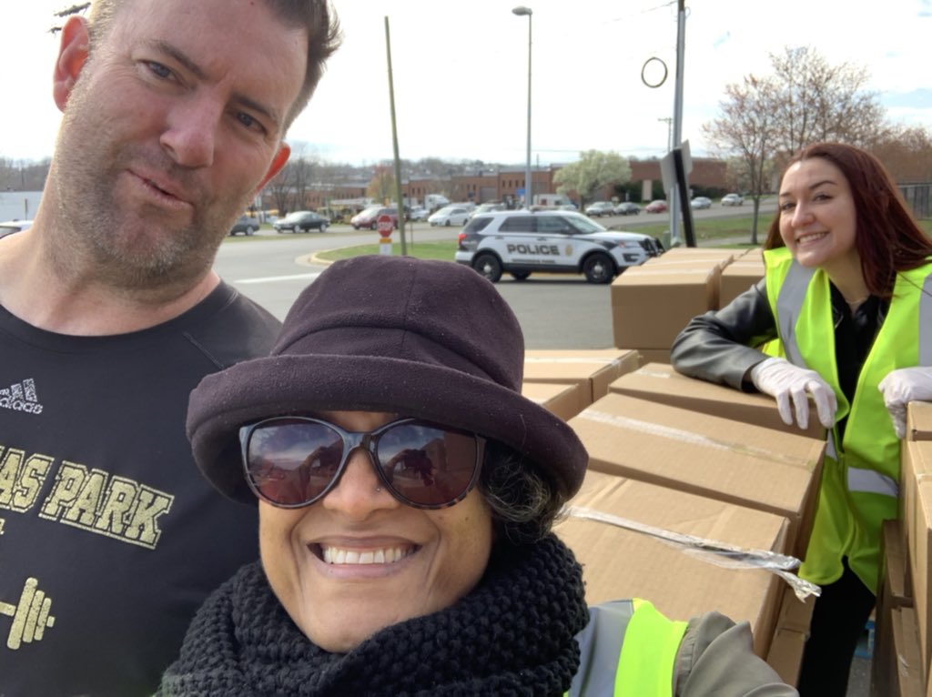 teacherdone31's tweet photo. Ready to serve at MPCS!!  #MPCSVA #MPCSConnects https://t.co/8LaBGLEkAR