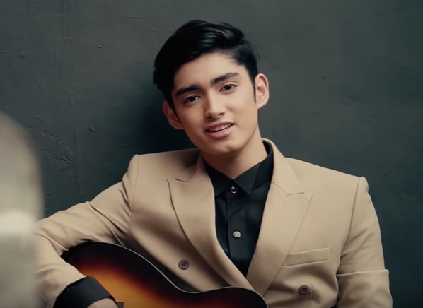 StarPopPH's tweet photo. Released more than a year ago, today for #MusicVideoRewind⏪ we reshare the #IkawPaRin Music Video of @patrickquiroz_ 💖
Music Video on our YouTube Channel - https://t.co/H5k23ikJNH https://t.co/QO0mbNwpOT