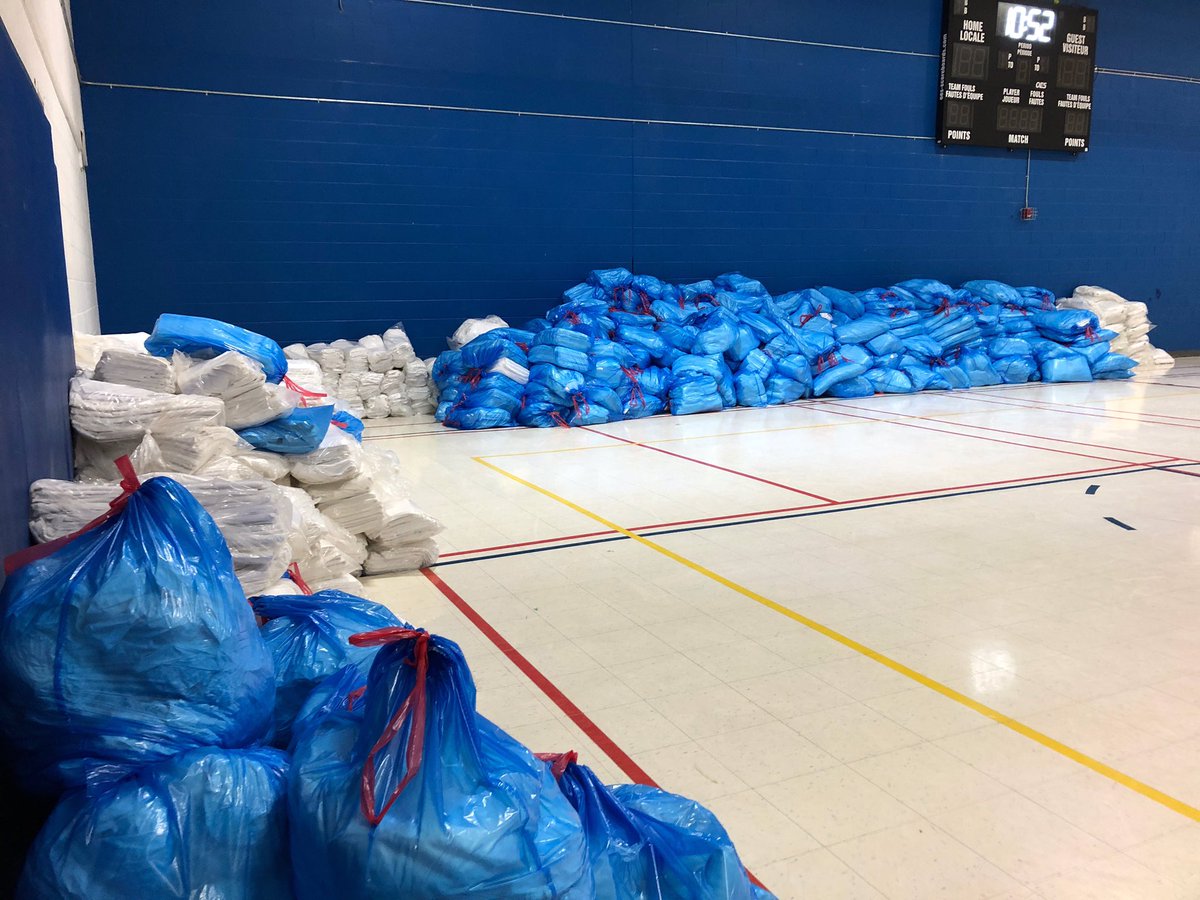 JimWatsonOttawa's tweet photo. My thanks to our community partners like inner city health for working with Public Health and establishing a self isolation centre for our homeless population at Routhier community centre.  It will be open as of Monday   A mobile van is also assisting with our most vulnerable https://t.co/RHY4JBzPLL