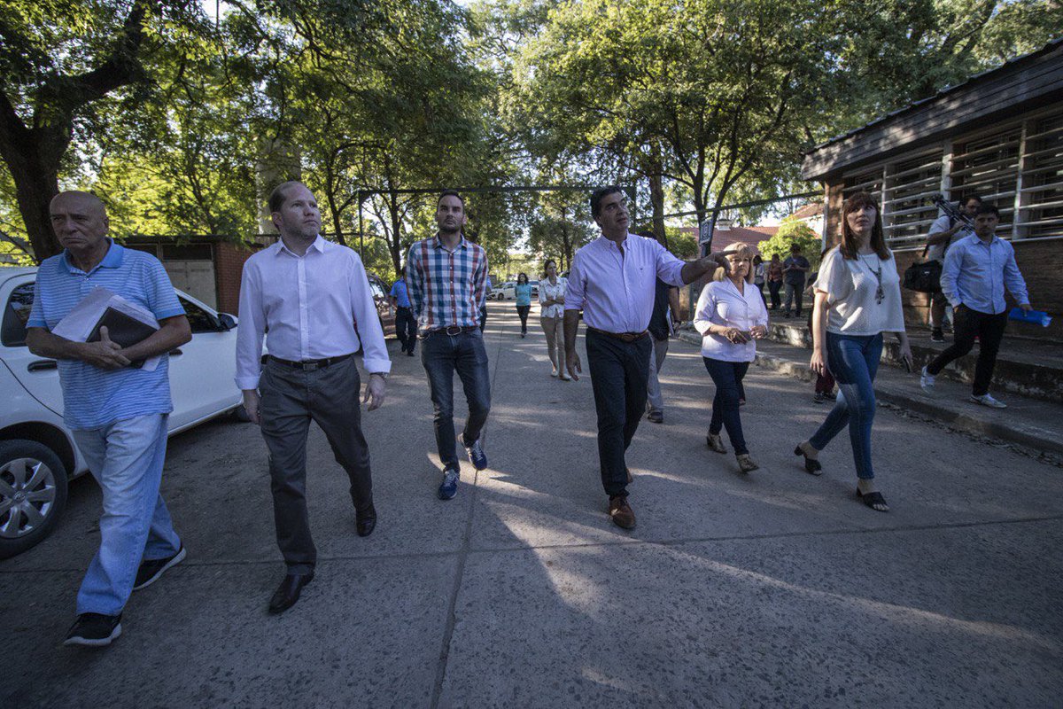 jmcapitanich's tweet image. Estuvimos en el Hospital Perrando verificando la obra de construcción del nuevo #HospitalModular, al cual se le destinará 80 camas con provisión de tecnología, insumos y medicamentos con recursos humanos de primera calidad para atender a los pacientes internados por Coronavirus
