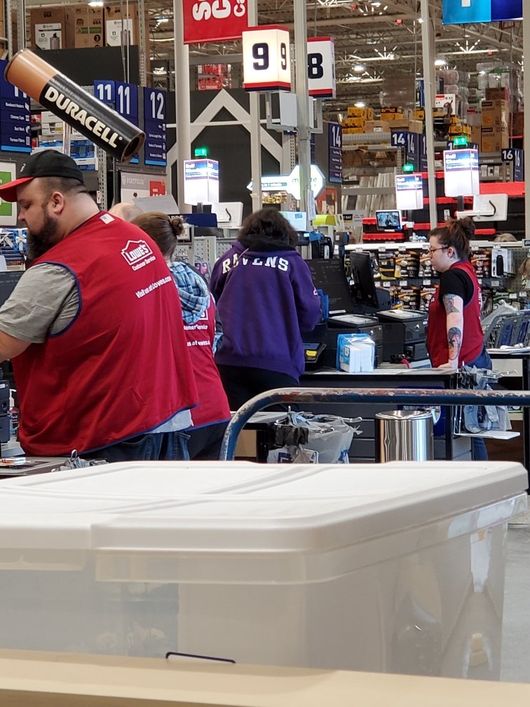 Sean, Melissa and Sarah (Sales Specialists and CSA) supporting the Front-End in a time of need at Lowe's of Timonium, Md. #blueboxR1 #benitokomadina