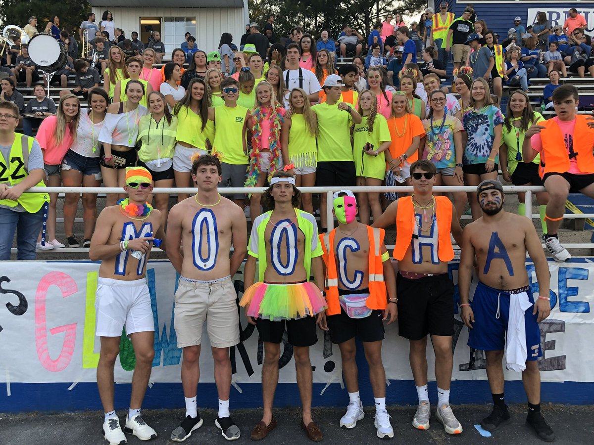 AHScrunkcrew's tweet photo. Missing this student section right now😕 https://t.co/QlML6fQzXn