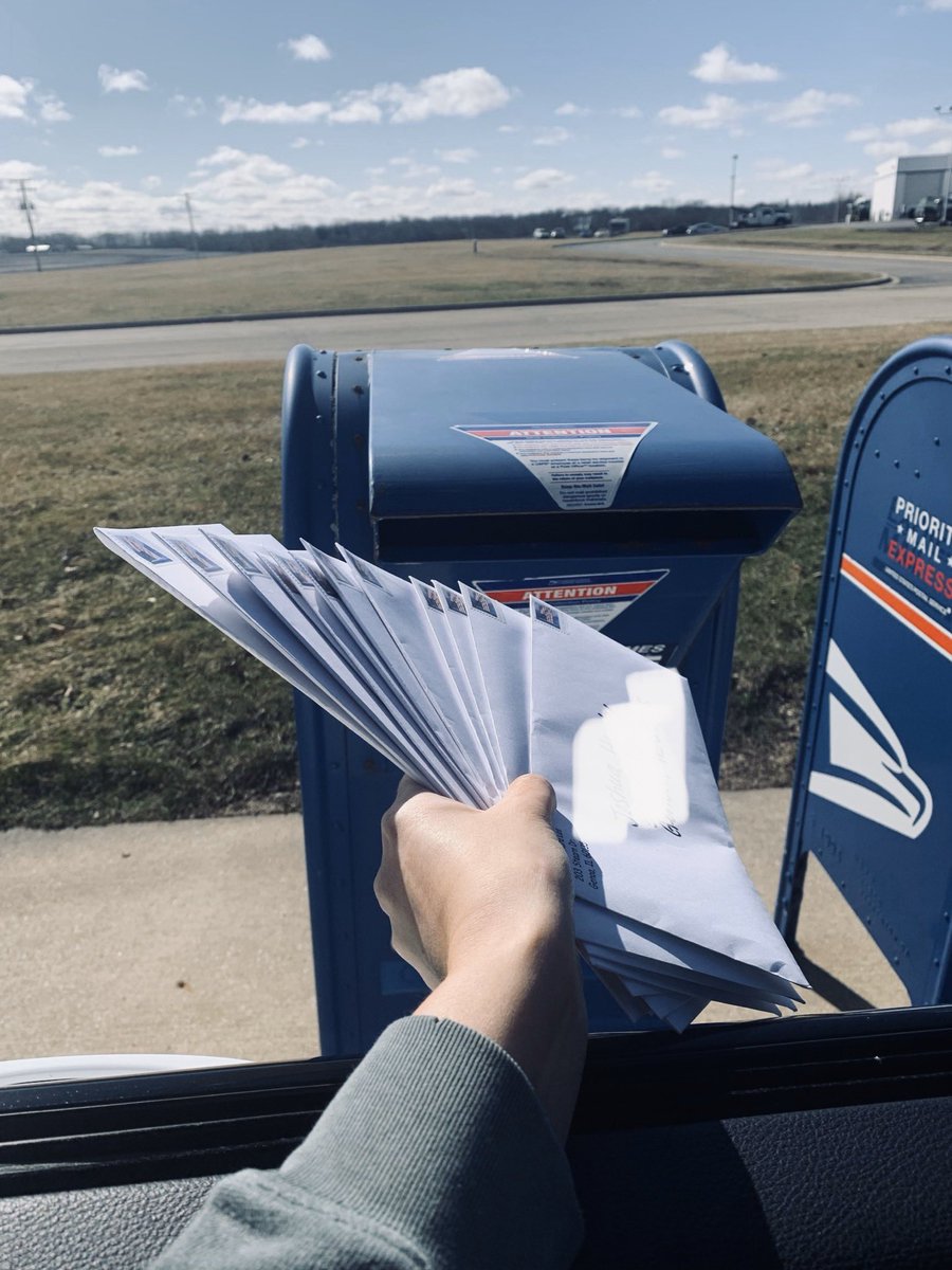 mrslee629's tweet photo. When you miss your students so much you write each of them a letter... 💔😭 #itsonlybeenaweek #gkcogs https://t.co/BUQCdLuzpR