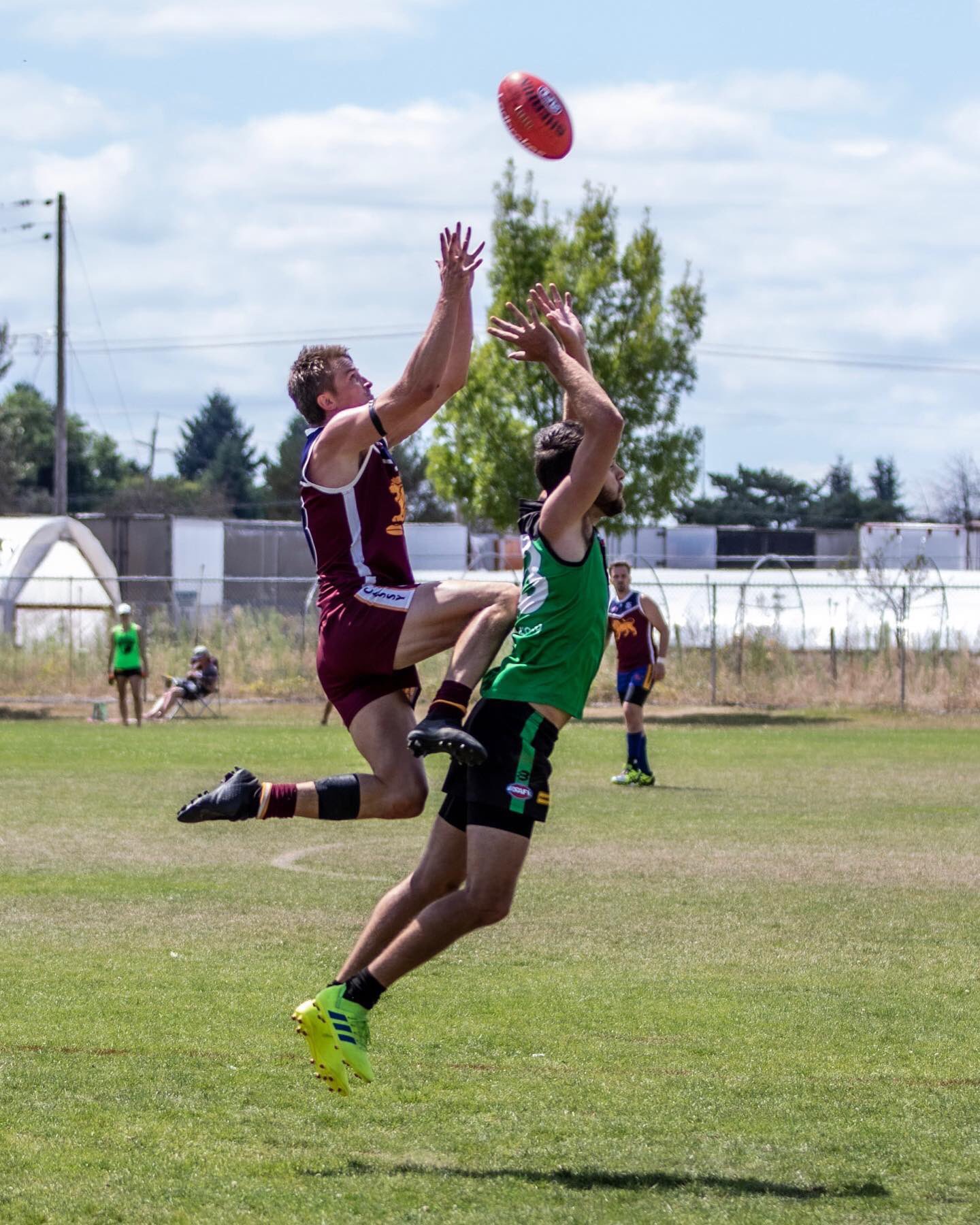 USAFL Twitter: "Hi Everyone! Welcome to Australian Rules Football! a team in the USA you: 👉🏻 https://t.co/WVbm8zZaSM Get own football and AFL merch: 👉🏻 https://t.co/MEm231NajX Watch full games: