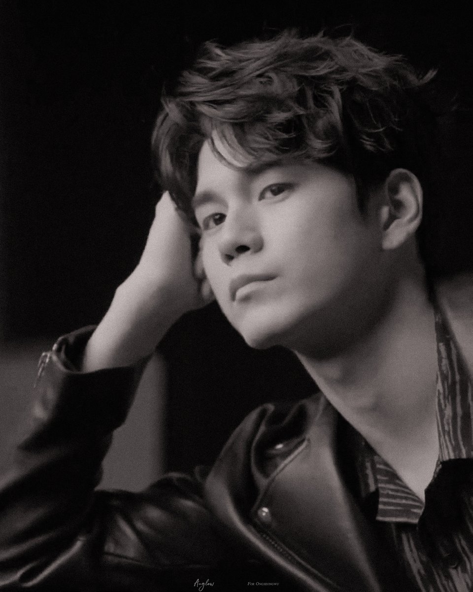 Auglow825's tweet photo. VOGUE #옹성우 #OngSeongWu https://t.co/fcnt01jKOF