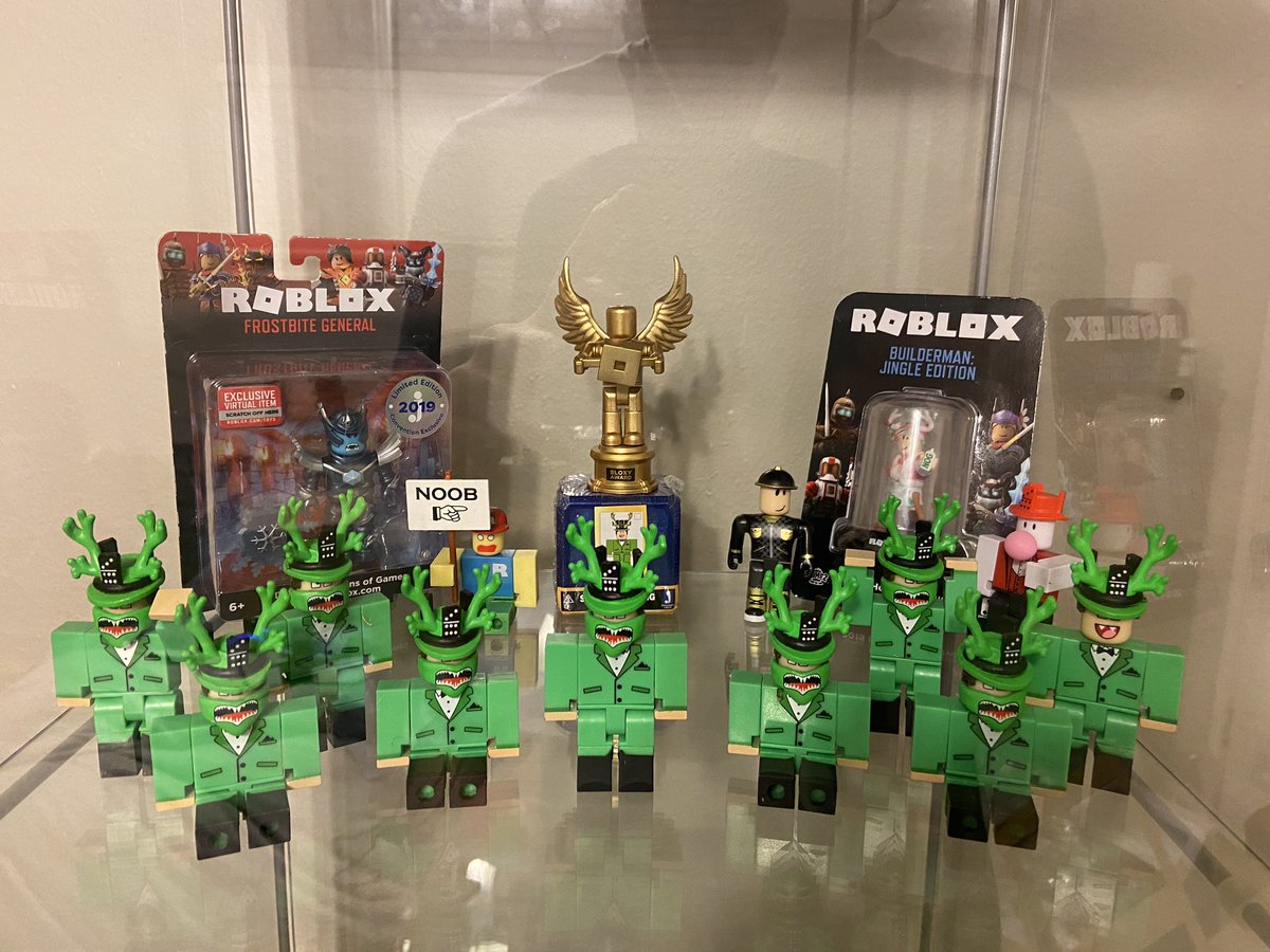 Luke Tesarek On Twitter Finally Got Some Free Time Last Night So My Sister And I Set Up This Display Case For All My Roblox Toys In My Room Https T Co Z8v712dlie - frostbite general roblox toy