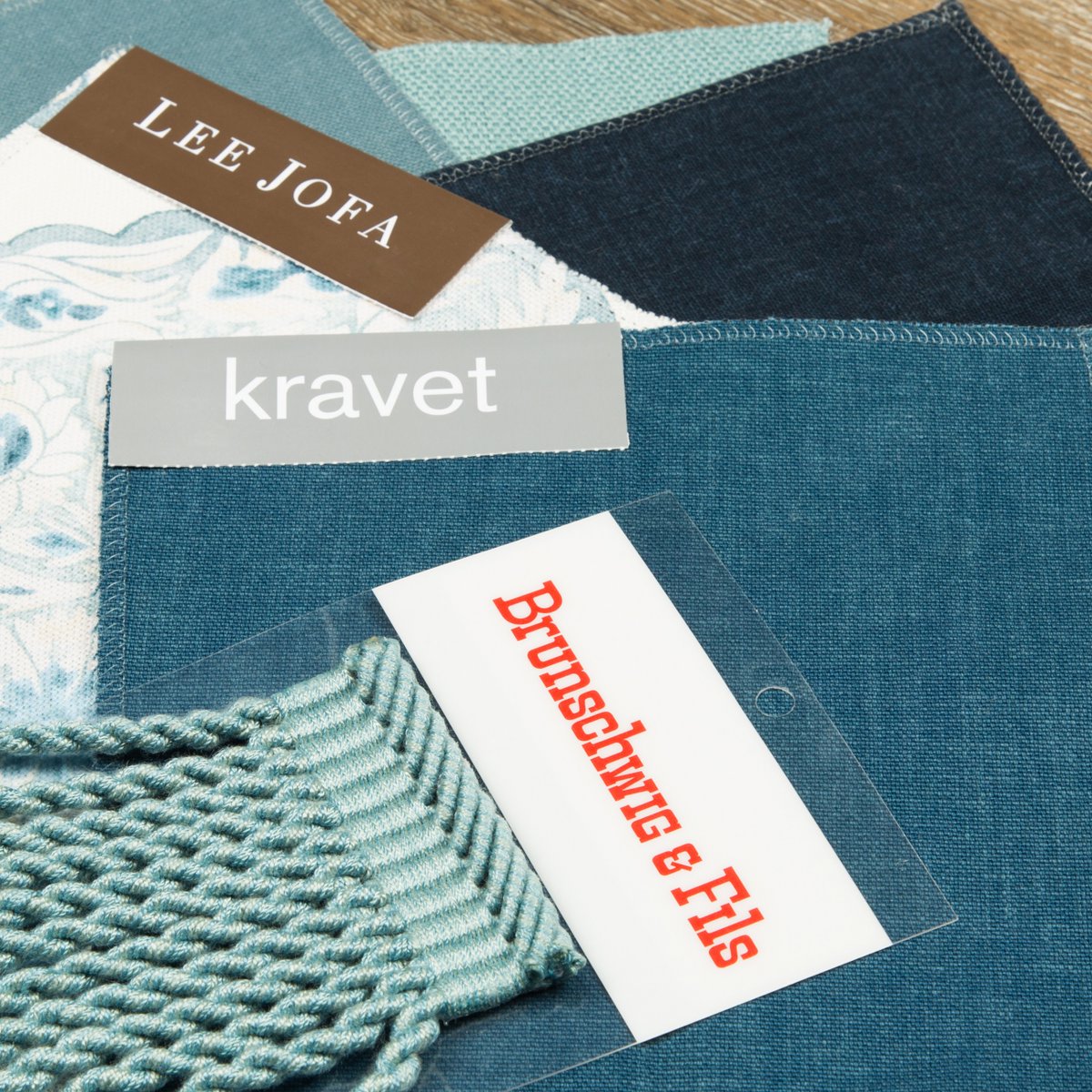 Kravet's tweet image. Our sales associates are ready to assist you virtually with any of your questions to bring your visionary projects to life. #OneResource #InstaKravet
-
Click the link to contact our Customer Service team: bit.ly/3aXDIb5.