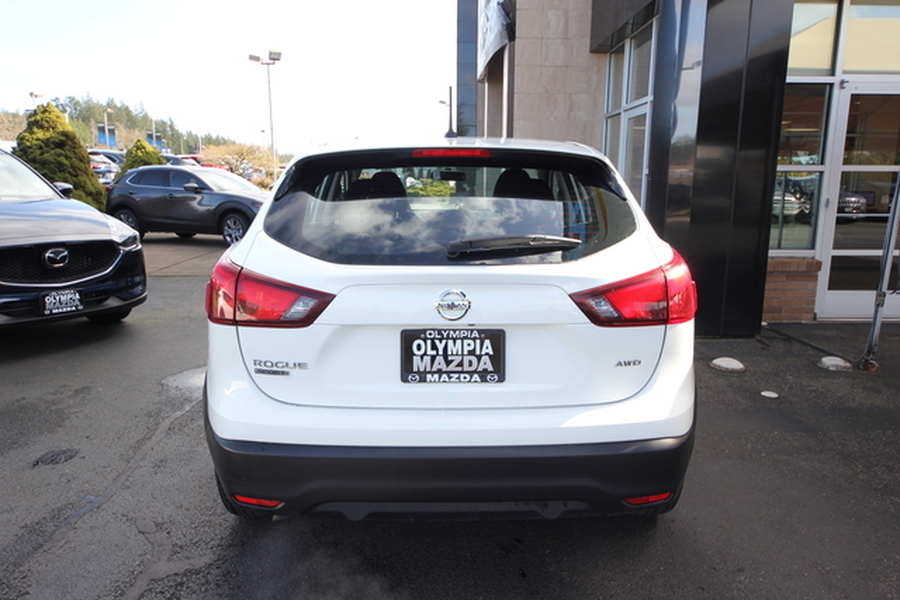 This 2018 Nissan Rogue has only 23k miles and is available now for $16,987!

More info on our website: olympiamazda.com

#Nissan #NissanRogue #OlympiaMazda #OlympiaUsedCars #NewUsedCar