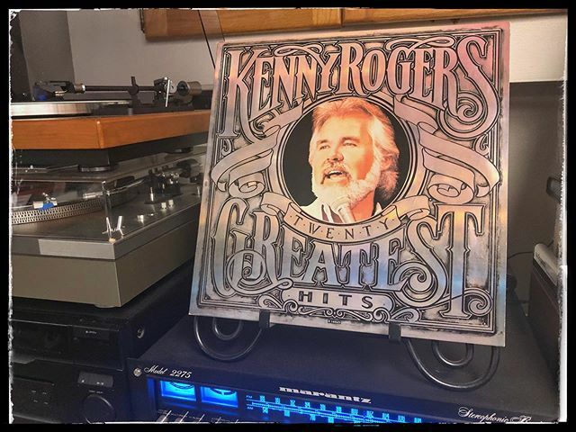 BillyHurstPhoto's tweet photo. You picked a fine time to leave us, Kenny. I believe your music touched us all, at one point or another in our lives. Rest In Peace. #kennyrogers #vinylrecords #vinylcollection #vinylcommunity #marantz #marantz2275 #thorenstd240mark2 https://t.co/a8XuB9mQyW https://t.co/mXzFUZ6mq2