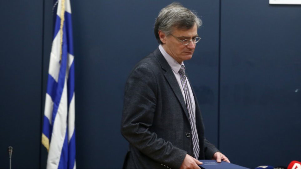 tsiakanikas's tweet photo. Συγκλονιστικός...΄Οταν με το καλό περάσει το θανατηφόρο κύμα,αυτόν τον Άνθρωπο,πρέπει να τον ακούμε να διδάσκει μιά φορά την εβδομάδα, σε εθνικό δίκτυο, Αγωγή του Πολίτη! https://t.co/vuqVEyLhrX