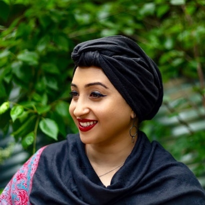 MancLibraries's tweet photo. We're celebrating #WorldPoetryDay with a collection of poems by some of the best poets from Manchester and the North West.
@Hafsah_A_Bashir wrote her poem 'Longsight' during her time spent as poet in residence in Longsight Library in 2019.
We love it!
https://t.co/fLKWflFcUD https://t.co/EFFlsXjHTn