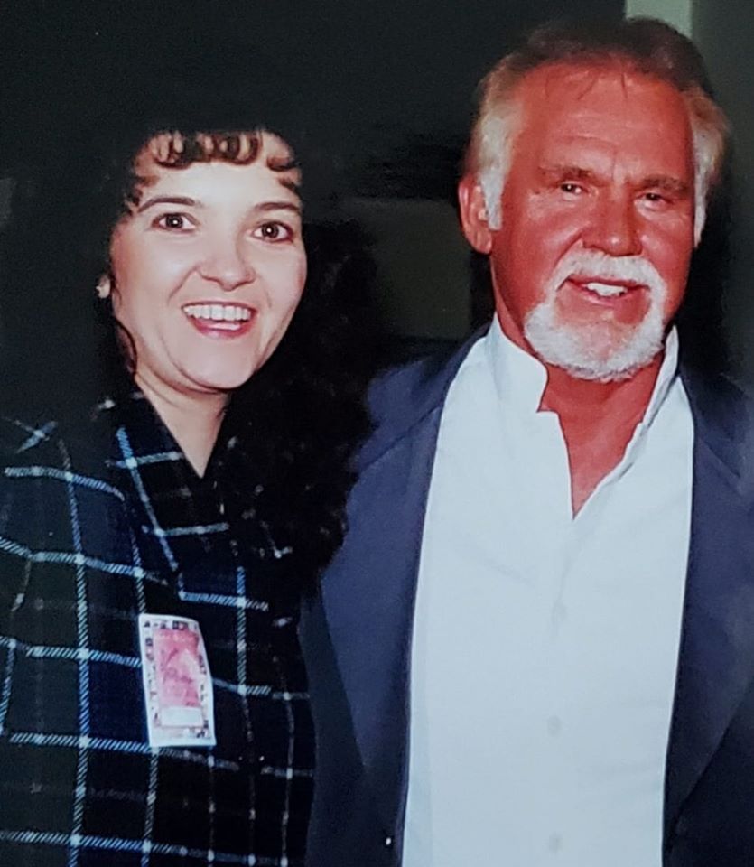R.I.P. @_KennyRogers . Thanks for the music and for being so sweet to me. You will be greatly missed!