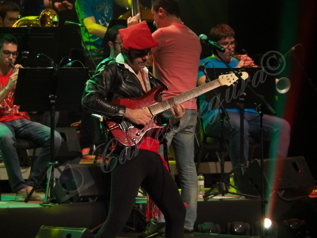 <a href="/Obeses/">O B E S E S 🫀</a> <a href="/MercatMusicaVic/">MMVV</a> <a href="/ArnauTordera/">Arnau Tordera I</a> <a href="/MaiolMontane/">Maiol Montané Tardà</a> <a href="/UdoRBrauna/">Arnau Burdó Plans</a> @poetadelsbaixos <a href="/7sisproduccions/">7Sis Produccions</a> <a href="/imesMng/">iMés Management</a> Són fotos del concert a l'<a href="/TeatreAuditori/">Teatre-Auditori Emma Vilarasau</a> ...
📷