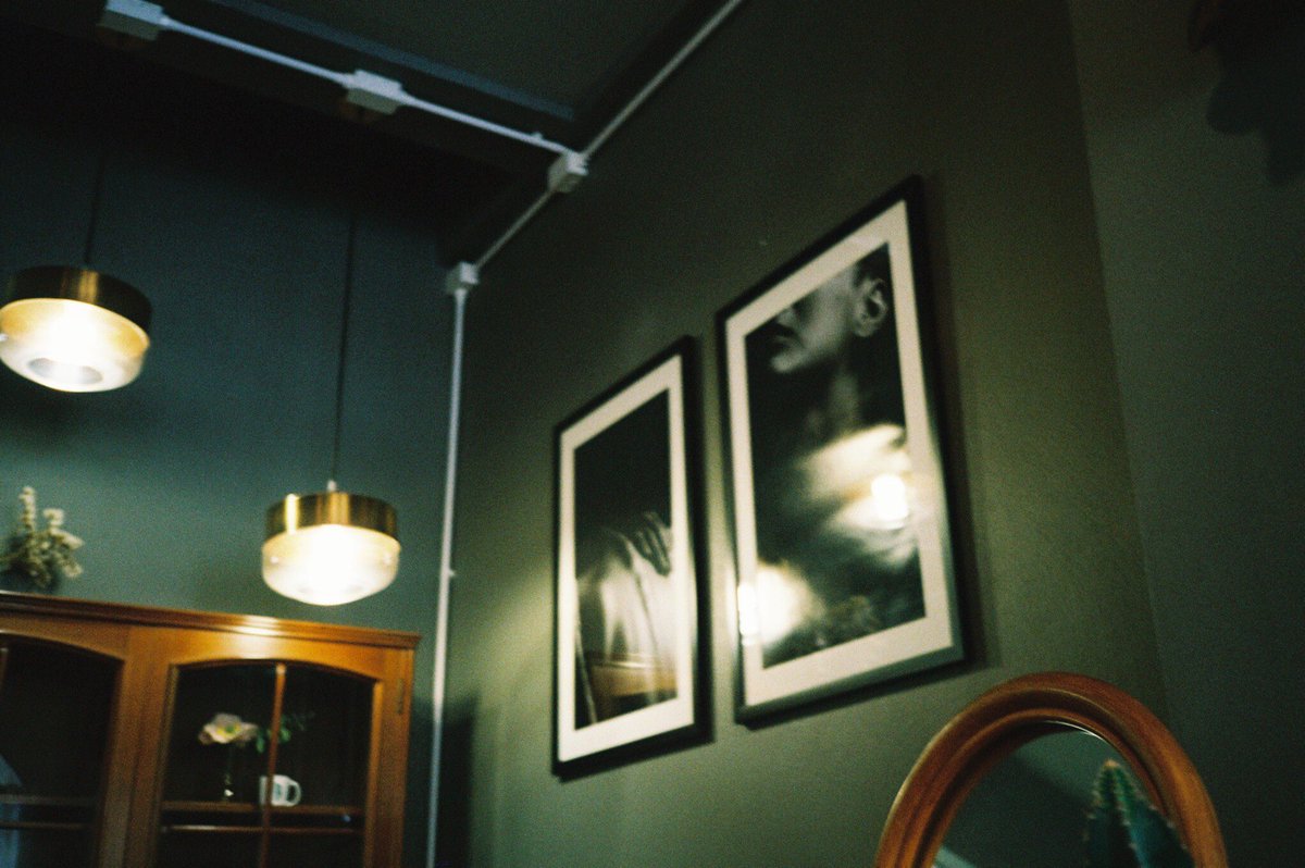 chubby_cafe's tweet photo. #OlympusXA2 กล้องตัวเล็กไง โดนใจวัยรุ่น ตัวนี้เป็นโฟกัสกะระยะ มีเพียง 3 ระยะเท่านั้น ลดเวลาในสมอง ของการคำนวนระยะโฟกัส คมโคตรสำหรับตัวแค่เนี้ยนะ บนฟิล์ม #Kodak #ultramax400 วันนี้สีแปลกหน���อย ไม่รู้เพราะเปลี่ยนที่ล้างเปล่า แต่สวย คมอยู่ดี

#รีวิวกล้องฟิล์ม
#หนึ่งรีทวิตคือกำลังใจ https://t.co/xfjGp4mD5w