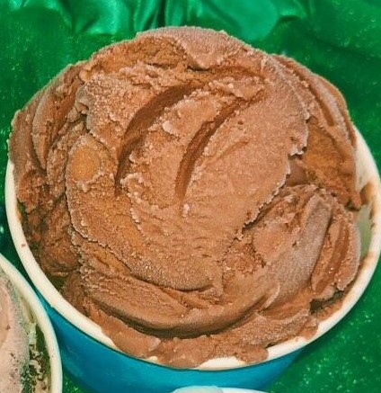 LocalScoopCLT's tweet photo. Last call for #ChoclateOBaileys!  You can order online for pickup/curbside or call us at 704-443-7812.  Only a few pints/scoops left, so get it while you can! #LocalScoopCLT #Charlotte #SouthCharlotte #CLTDessert 

https://t.co/LqApHKGwrG https://t.co/sBcuJqsCdE
