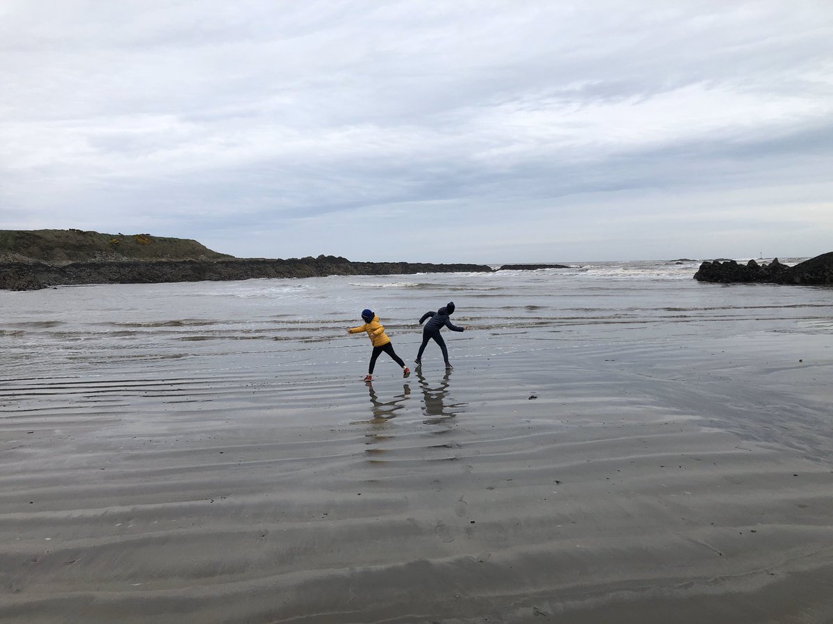 Sam_D_Johnston's tweet image. #discoveringlocal along the beach with @brenda_e_johnst