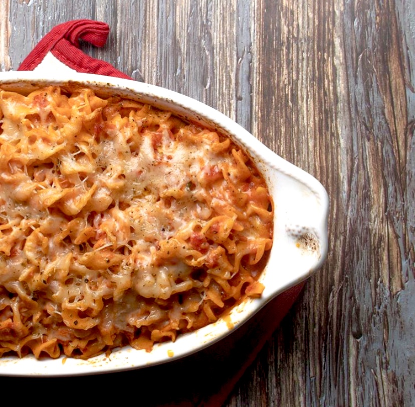 If you’re needing comfort food, Baked Ziti is a great option for dinner tonight 🍴 Try <a href="/keto_chef/">Keto Chef Enterprise</a>’s recipe!