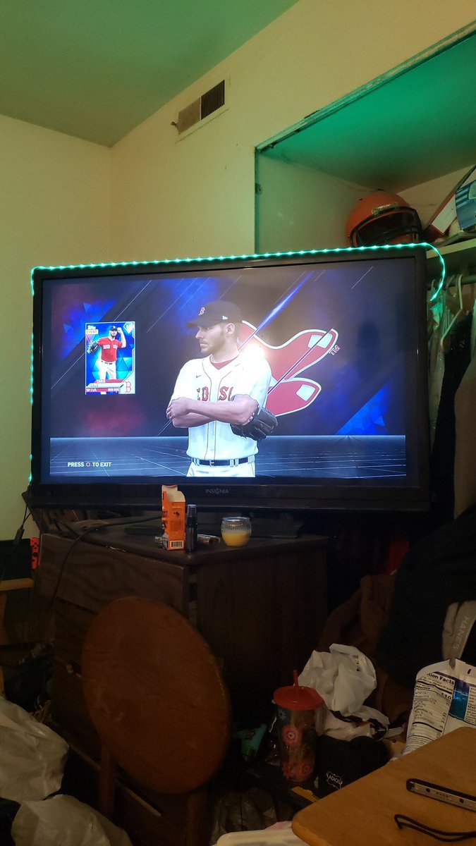 mrhamttv's tweet image. Chris sale out of a 50 card break man come on streaming now woooo yo that's hyped @BMac_Redbeard