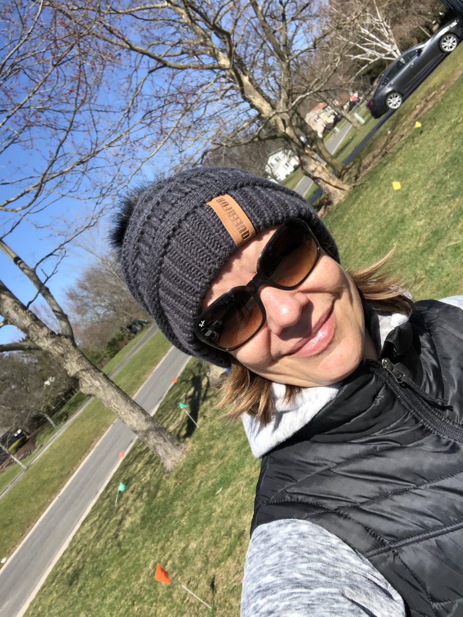 RCSDWilsonComm's tweet image. Hey Wilson family @RCSDWilsonComm I’m encouraging you all to get out there and get your steps in! We’re going to compete against the teachers and students @BrockportOMS ... get out there! Get moving! Post your steps and pics to @RCSDWilsonComm