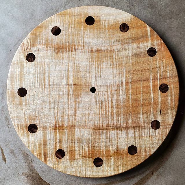 WmWalkerCo's tweet photo. First coat of finish on this clock I'm making with the @inventables X-Carve!

Love that figure!

#woodworking
#woodworkersofinstagram #curlymaple #keepingtime https://t.co/Q3YIlZUQih https://t.co/eYkhxXQOXh