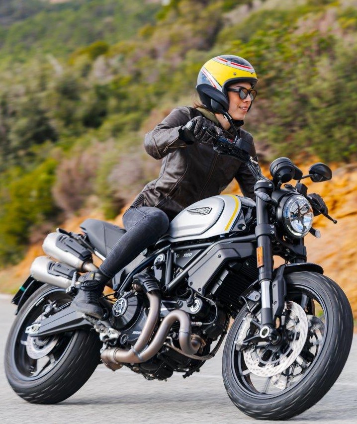 DucatiCanarias's tweet photo. En caso de que tengas que salir de casa, recuerda ser responsable y respetar las restricciones.
Intenta salir lo menos posible y mantener #TuDucatiEnCasa
#Ducati #DucatiCanarias #Scrambler #ScramblerDucati #Scrambler1100Pro #1100pro https://t.co/1ylplk0awj