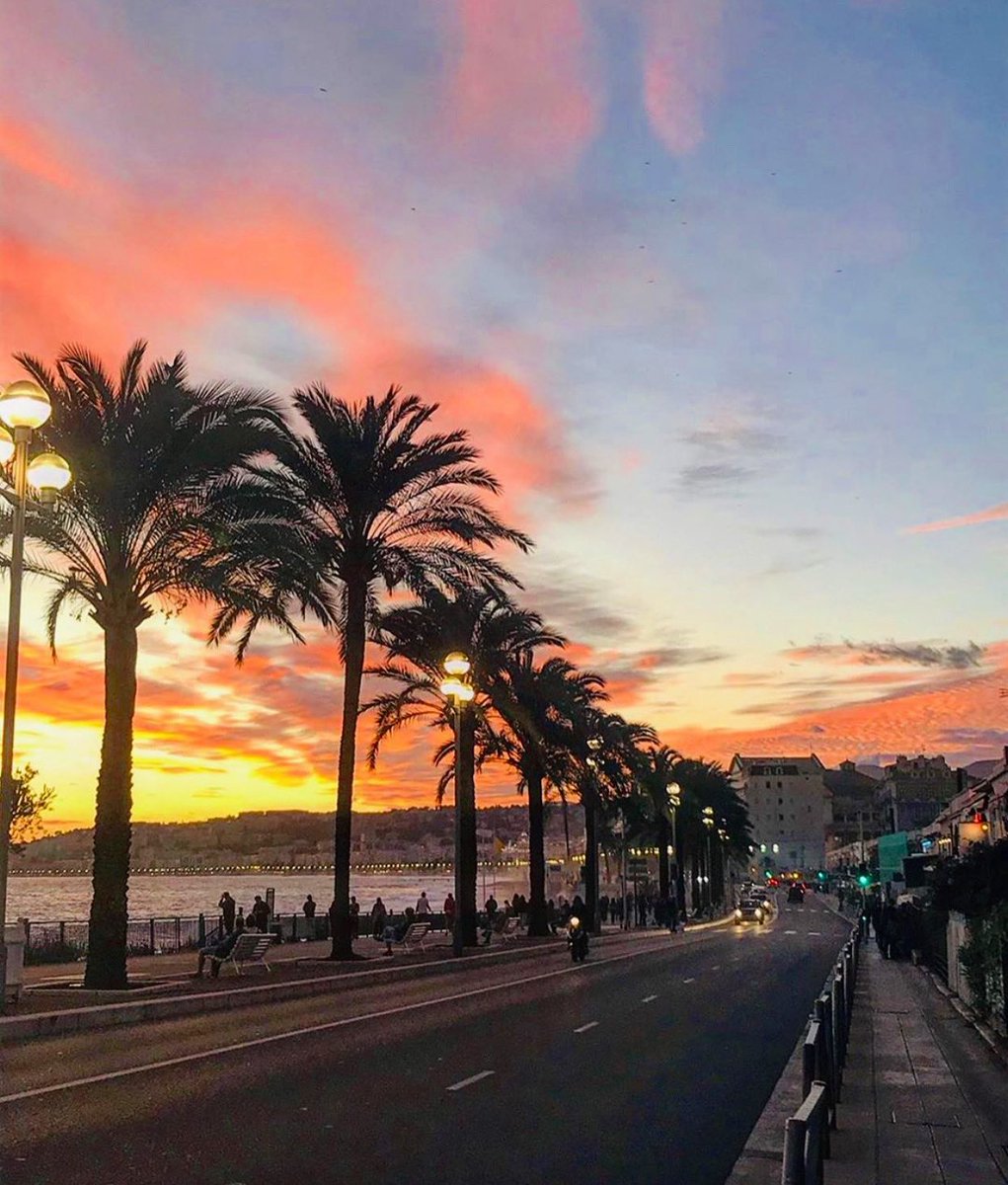 kefa06's tweet photo. Passez une bonne soirée ! 😊✨ #frenchrivieranice #frenchrivieraguidepaca #cotedazurfrenchriviera #cotedazurguide #nicefrancesud #nicevillecotedazur #summernice #nicecotedazurfrance #Villefranche06 #unlimitedfrenchrivieranice #cotedazurlifeniceville #cotedazurnice https://t.co/193wqDJ8Qm