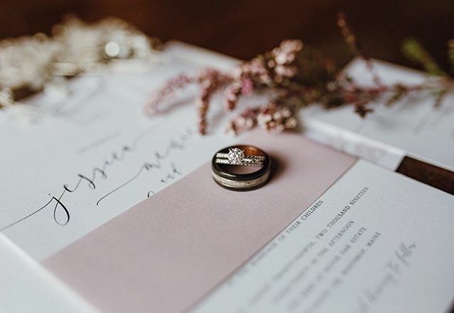 SilverOaksBarn's tweet photo. Change the Date Announcements.
For some of you, the situation we are living in has forced you to postpone your Wedding Day. •
We want you to know that there are some incredibly kind wedding professionals out there that are willing to help you out to … https://t.co/zFfaJfRnKe https://t.co/b8ad7kXuDe