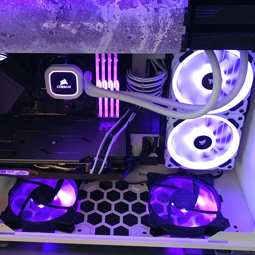 AMDRyzen's tweet photo. .@ChaosCounty Custom Computers takes the cake for this week’s Red Rig with a breathtaking system featuring custom hydro-dipped components that really bring the build to life! https://t.co/dYu2gW8fvX