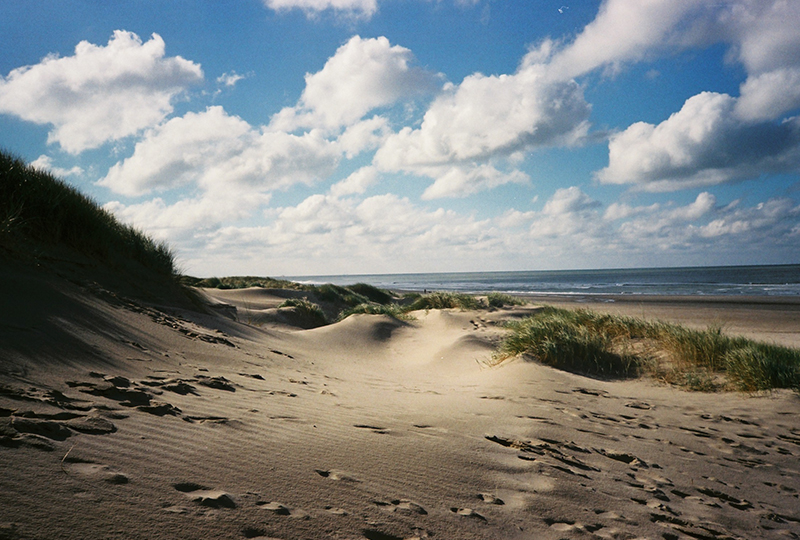 Tom Trago's zen soundtrack to beach wanderings in the northern Netherlands
thevinylfactory.com/news/tom-trago…