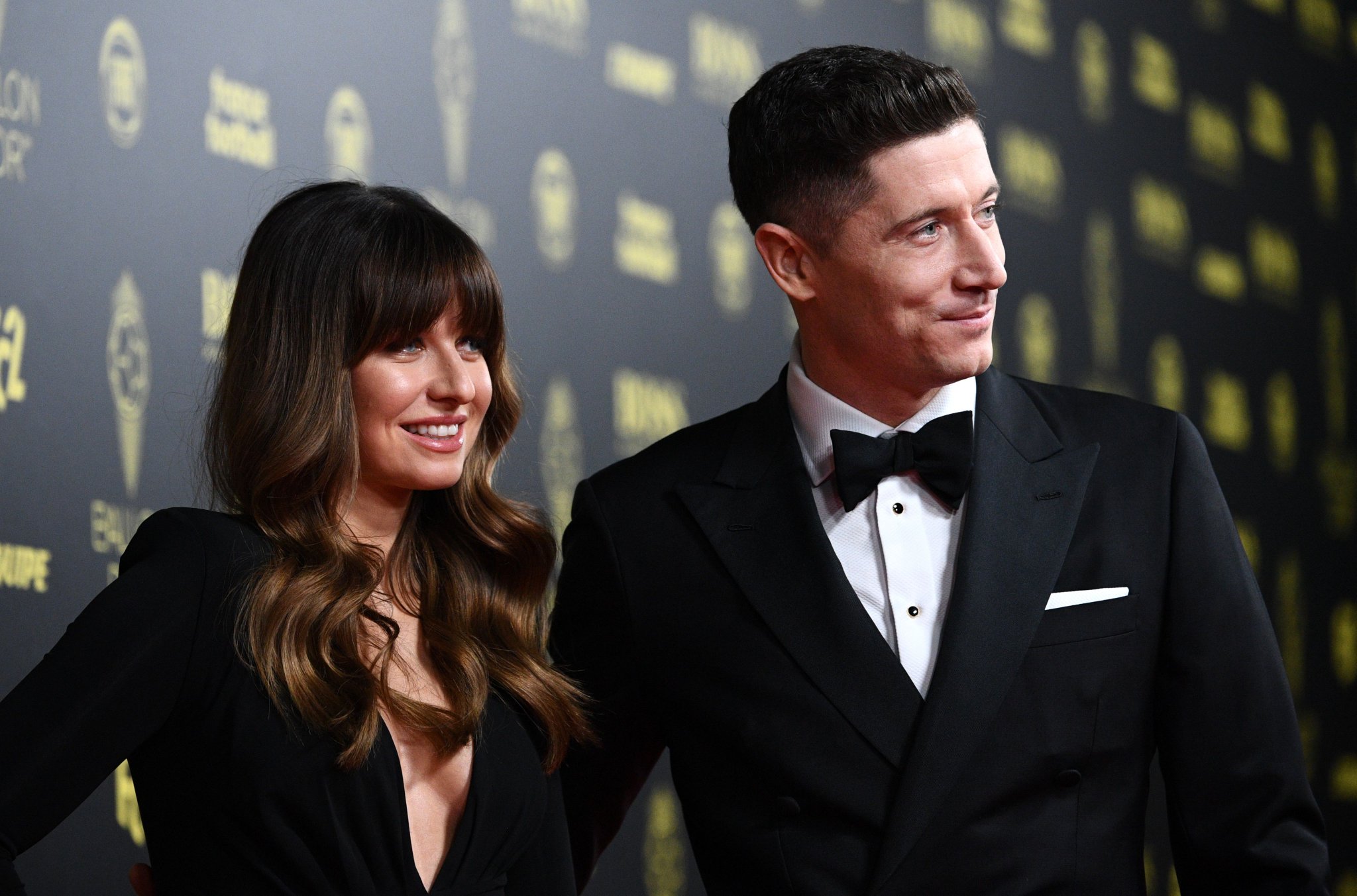 FOX Soccer on Twitter: "Robert Lewandowski and his wife Anna have contributed €1 million to help combat the coronavirus 👏… "