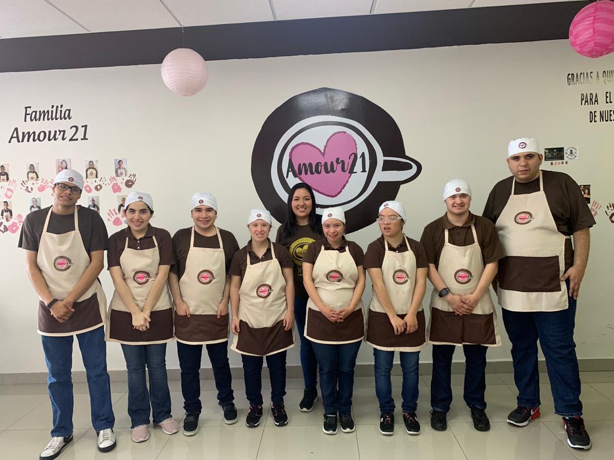 amour21mx's tweet photo. ✨Hoy se cumple un año de Amour21. ✨
Un año de grandes aprendizajes y satisfacciones. ¡No pararemos! Gracias a quienes apoyan la #inclusionlaboral https://t.co/mhqX1vwmTk