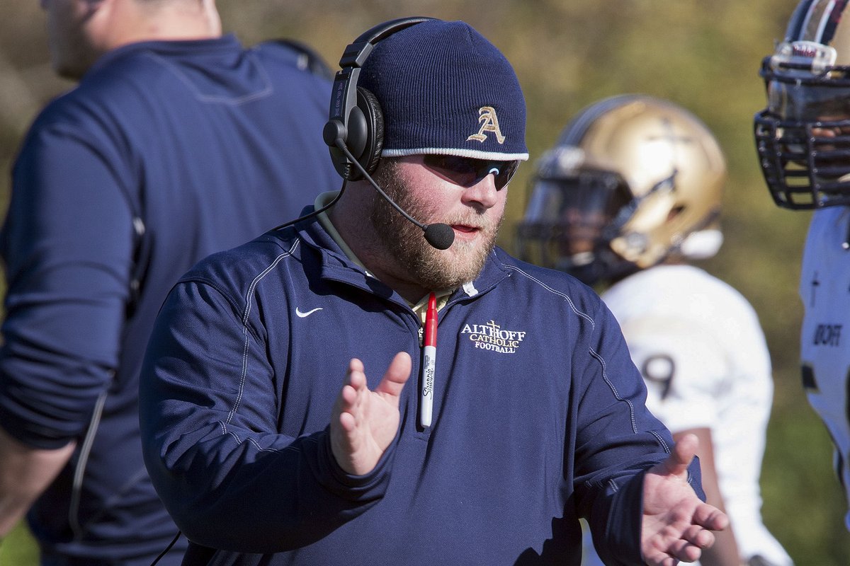 stlsportsphoto's tweet photo. No sports news - Wondering when @AlthoffCatholic will announce a new football coach.  They have a great coach on staff.  This is a no brainer.  @NormSanders @AustinFrazier33 @madmike5454 @messbajw @nmess0134 @Strong3Amy @msmallmon https://t.co/Kul7vvsr6U