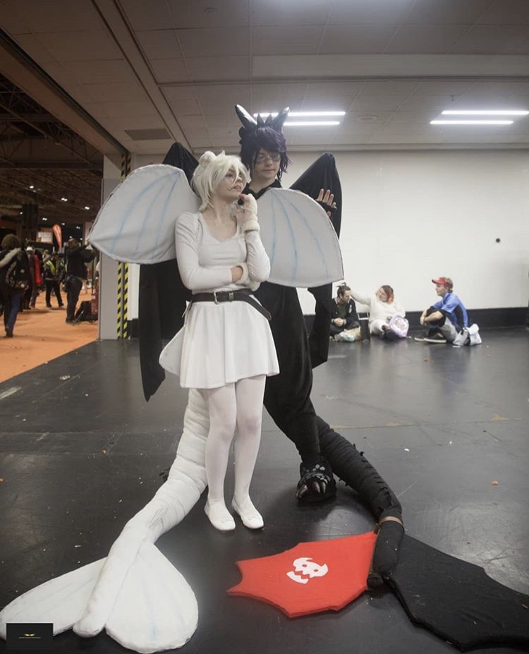 kupon turnering igen MCM Comic Con on Twitter: "Next up as Toothless &amp; Lightfury from How to  Train your Dragon, the amazing Charlotte &amp; Louise  https://t.co/ibjCrwVf9s" / Twitter
