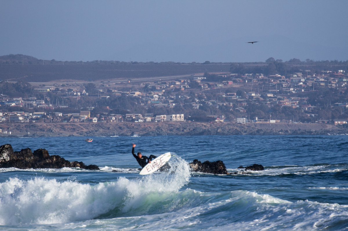 Surfer Fernando Lira 📸 bunny #lineasmagazine #exclusive #magazine #surfing #southamerica #chile 🇨🇱