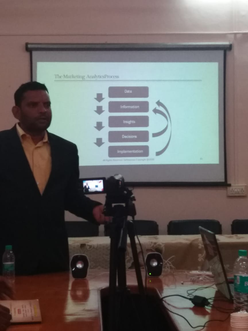 rchanakyapillai's tweet photo. Mr. Venkatesh Iyengar - Founder and CEO Tathwamasi Inc. took a lecture on topic 'Analytics for Leaders' for our second batch students of 'Masters in Leadership Science' (MALS) department of Chanakya International Institute of Leadership Studies (#CIILS) on Saturday, 14th March. https://t.co/36o0Qo1Mrq