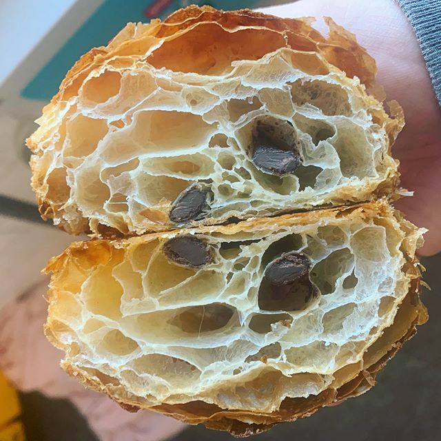 kingstonbread's tweet image. 🥐🚨❤️ we are sold out for today (Saturday) but we just put up a small number of pastries and bread for PICKUP ONLY 9AM -10AM for tomorrow (Sunday). This picture (or really the croissant) fills me with so much joy and sadness at the same time. We were … ift.tt/2xbuhq2