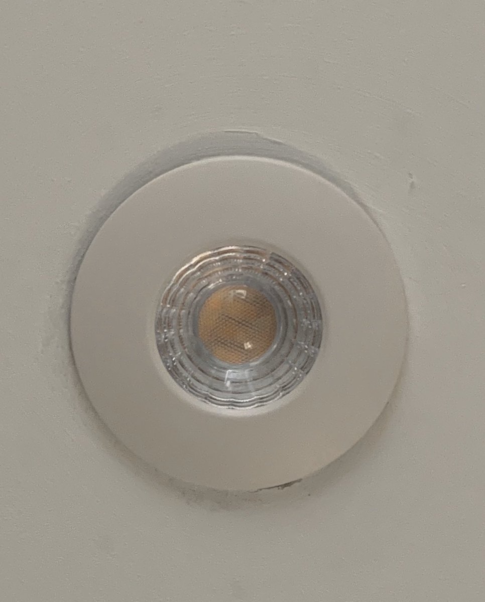 PolarityES's tweet photo. Light upgrade,White or brushed chrome finish, with integrated cool white or warm white.
@jcclighting #v50 #cleaner #crisplighting #checkatradeelectrician @checkatrade #electricalcontractor #niceicapprovedcontractor
#sittingbourne #kent #southeast #familyrunbusiness #est2011 https://t.co/hiwYhTl0HN