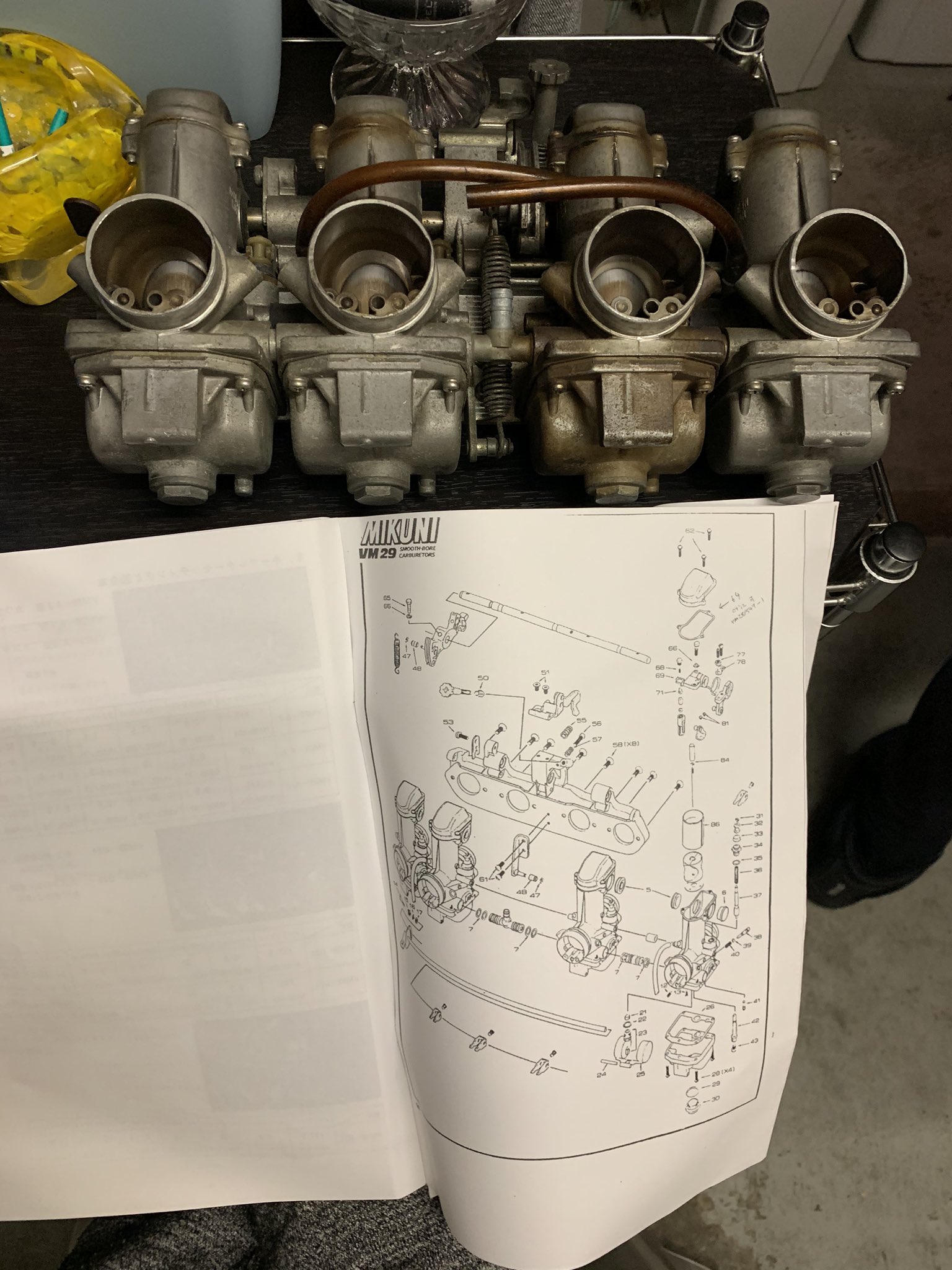 雅之 ヨシムラvm29スムースボア ネットでちょっと調べたけど消耗品出るね 夜な夜なバラしてオーバーホールしよう 大きなダメージが無ければいいなぁ 4枚目の写真ぐらいに仕上げたい 良い酒のつまみです