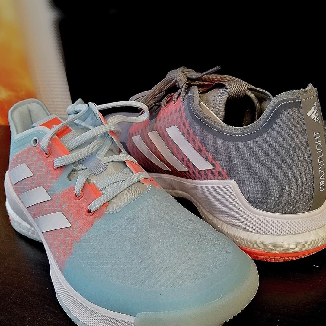 Deux coloris de la #adidas Crazyflight M à venir découvrir et shopper ! Quelle couleur préfères-tu ? 😍
👉bit.ly/2QBj2On