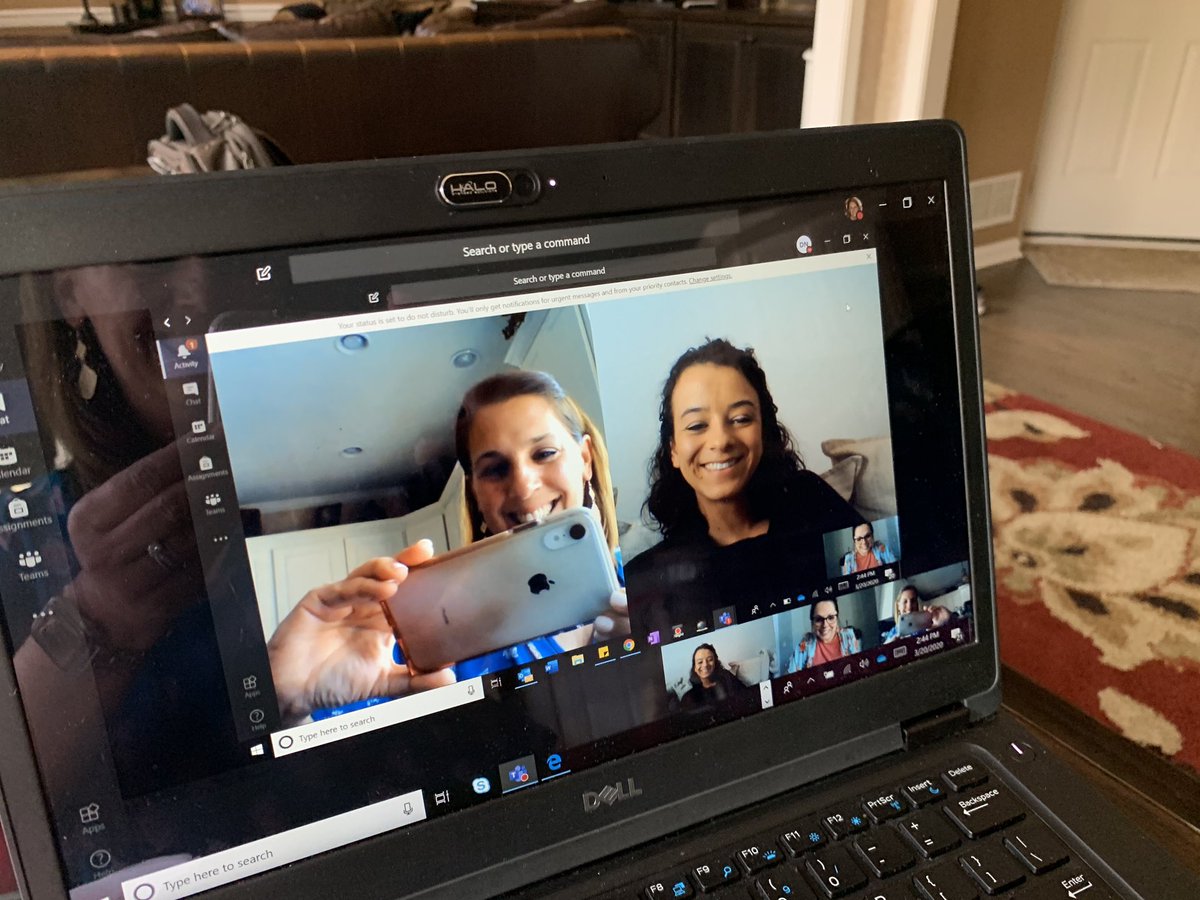 KrissyCarlson8's tweet photo. Zooming w/my students and teams chatting w/ my ELA team! Sweet faces! #digitallearning @DezaraeNorris @lotsoflitlove @ReneeGarriss https://t.co/S7Jl2LY3BE