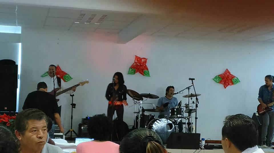 AlondraRock's tweet image. con soma rock😊