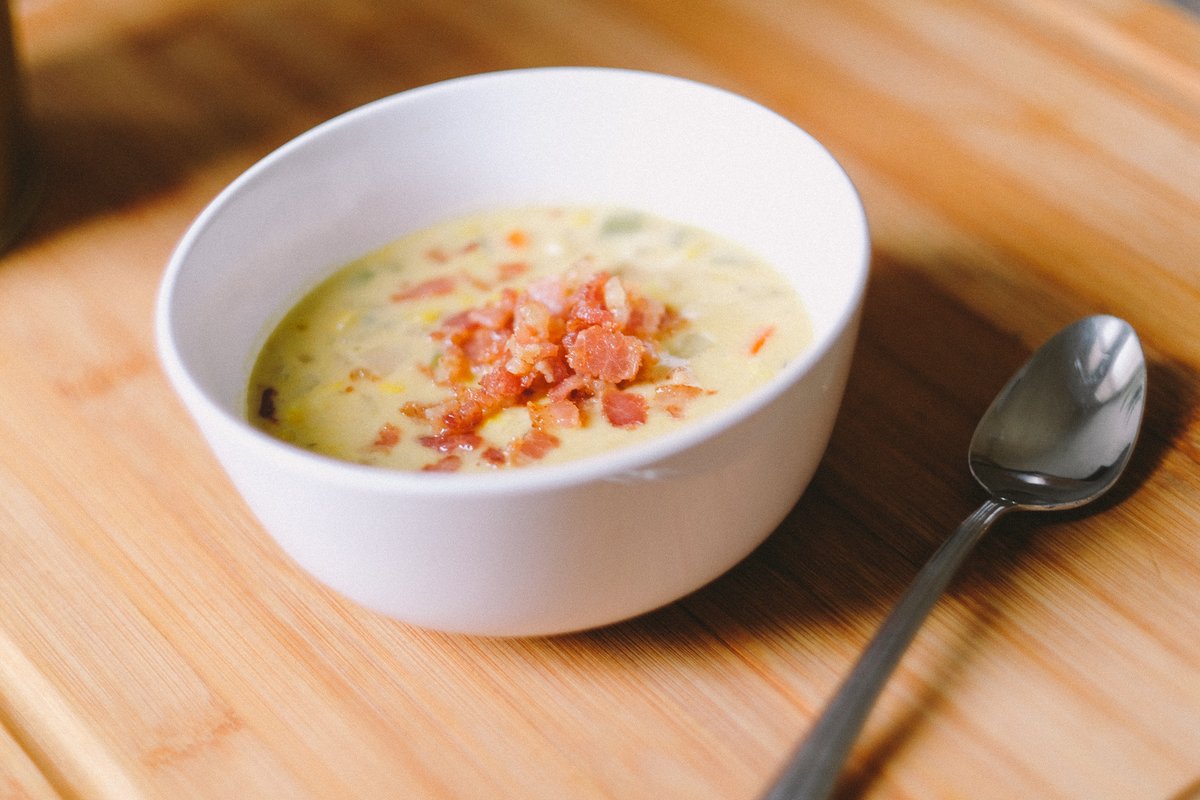eat_fix's tweet photo. We took a comforting classic, and added bacon to it! Snuggle up with a bowl of the #EatFIX Corn Chowder this week 🔥

🛒: https://t.co/nL3T5oNadx https://t.co/UUsQjl5jpD