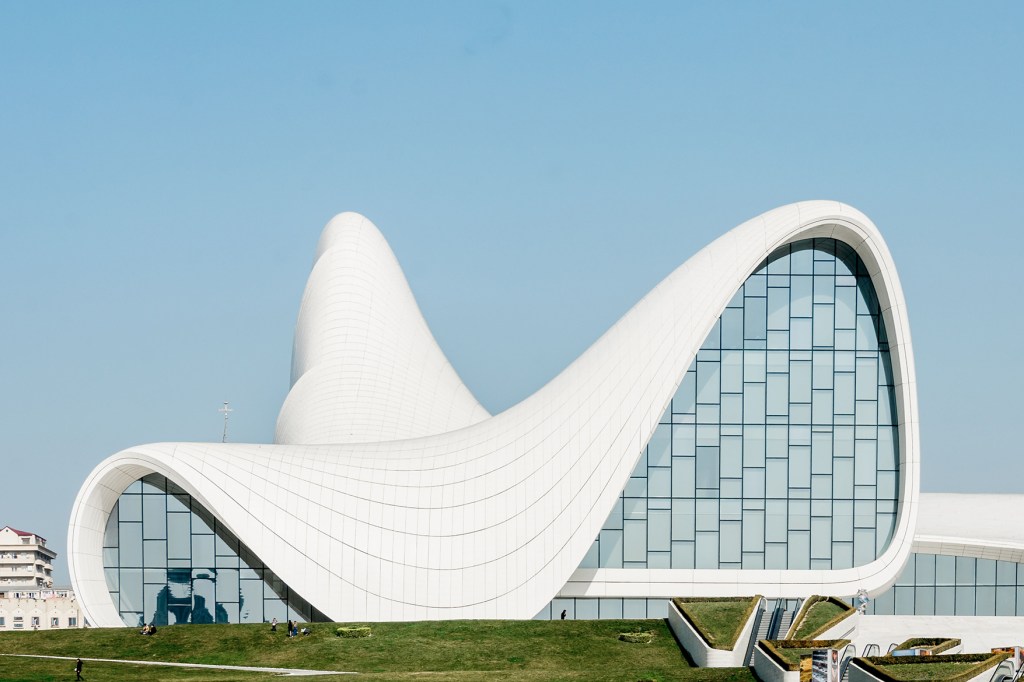 spacesXplaces's tweet photo. BAKU | AZERBAIJAN | – ARCHITECTURE CITY GUIDE https://t.co/gWOZM7q9yG https://t.co/Mvn9z0KQbE