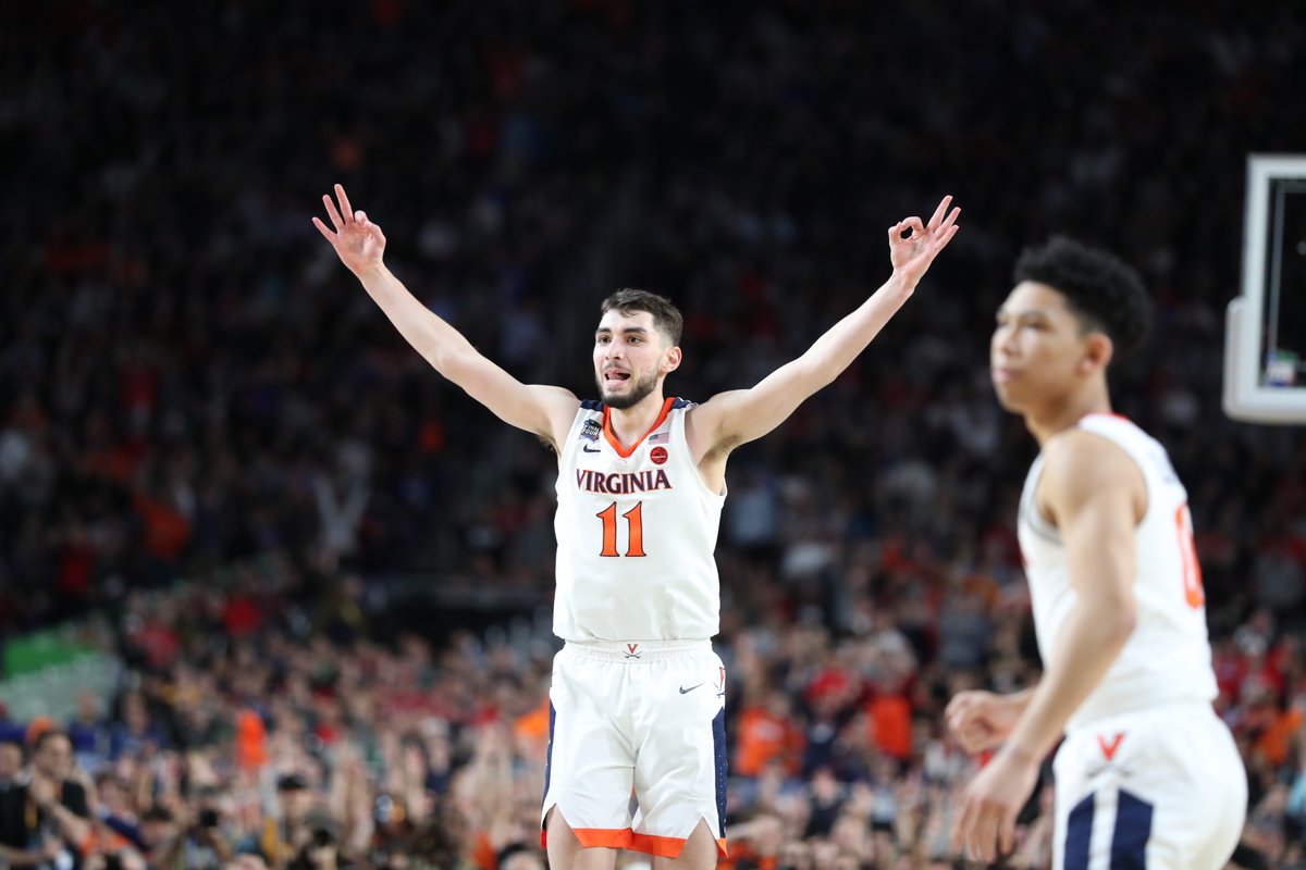 VirginiaSports's tweet photo. 2⃣4⃣ hours until the 2⃣0⃣1⃣9⃣ National Championship Virtual Watch Party on @CBS!
@kylejguy, @tyjerome_ &amp; @DreHunter are taking over @UVAMensHoops to live tweet the Championship!
#GoHoos | #Wahoowa 🔶🔷 https://t.co/2LQlrzX4Hb