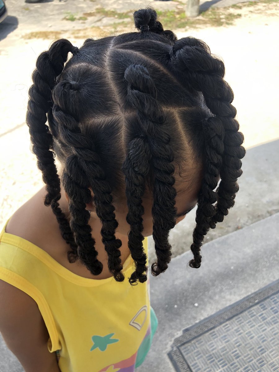 PlayboiKarry's tweet photo. Day 2 of quarantine: Did my niece hair for the first time . Best uncle award 🥺👉🏾👈🏾 https://t.co/0KN7lNHGi9